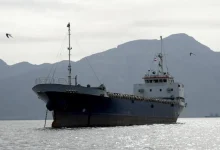 Το-πετρέλαιο-ξανά-πάνω-από-100-δολάρια-το-βαρέλι-υπό-το-βάρος-των-νέων-αμερικανικών-απειλών