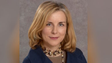 Καθηγήτρια-στο-Κολούμπια-κατηγορείται-για-απάτη-1,3-εκατ.-δολαρίων-–-Έκανε-σχέση-με-ηλικιωμένο-για-να-της-αγοράσει-σπίτι-στην-Αθήνα