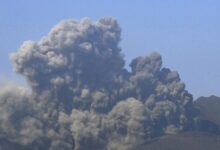 Ιαπωνία:-Το-ηφαίστειο-Σακουρατζίμα-της-Ιαπωνίας-ξύπνησε-ξανά-–-Ο-καπνός-ξεπέρασε-τα-3.400-μέτρα