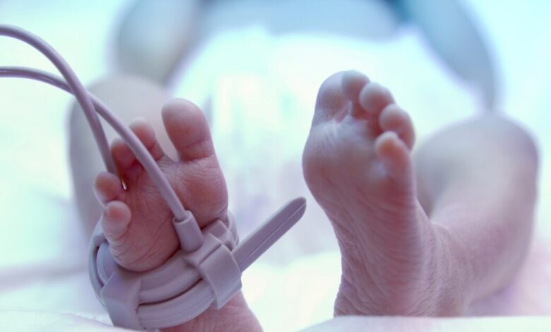 Εύβοια:-Ο-πατέρας-του-1,5-χρόνων-παιδιού-που-φέρεται-να-ήπιε-πετρέλαιο-ξεσπά-και-διαψεύδει-τα-περί-σύλληψης-–-«Το-παιδί-είναι-καλά»