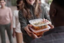 Στον-«αέρα»-οι-επιχειρηματίες-που-σίτισαν-τους-πλημμυροπαθείς