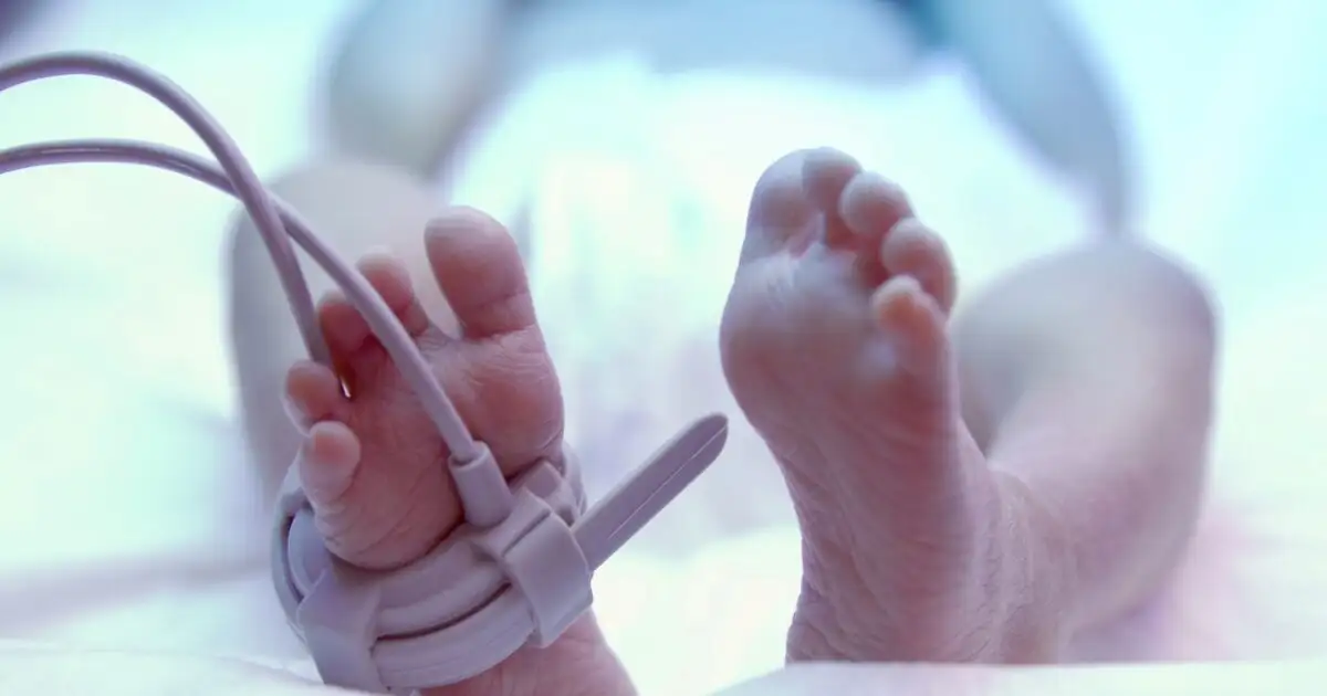 Εύβοια:-Ο-πατέρας-του-1,5-χρόνων-παιδιού-που-φέρεται-να-ήπιε-πετρέλαιο-ξεσπά-και-διαψεύδει-τα-περί-σύλληψης-–-«Το-παιδί-είναι-καλά»