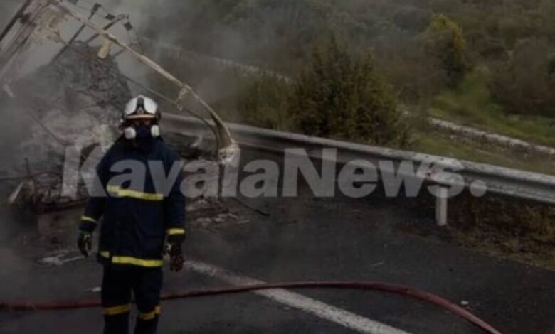 Θεσσαλονίκη:-Φωτιά-σε-φορτηγό-–-Καθυστερήσεις-στην-Εγνατία-Οδό