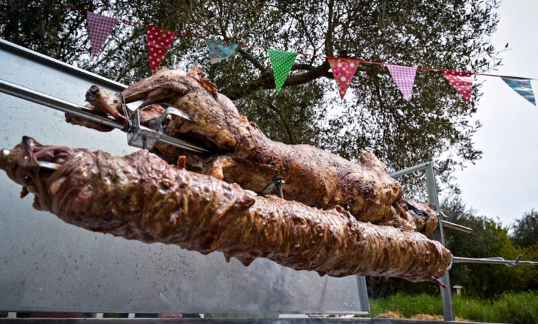 Ο-πασχαλινός-τζίρος-στο-1,5-δισ.-ευρώ,-με-50%-να-πηγαίνει-για-τρόφιμα-–-Αύξηση-τιμών-και-πτώση-κατανάλωσης-τα-χαρακτηριστικά-της-αγοράς