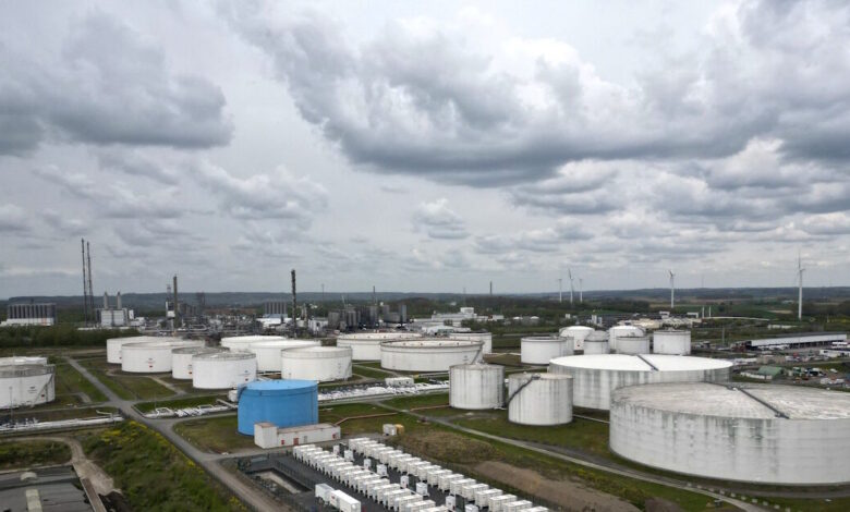 Πετρέλαιο:-Οι-ελπίδες-που-καλλιεργούν-οι-συζητήσεις-για-μακροπρόθεσμη-εκεχειρία-στη-Μέση-Ανατολή-ρίχνουν-τις-τιμές-κάτω-από-τα-100-δολάρια-το-βαρέλι