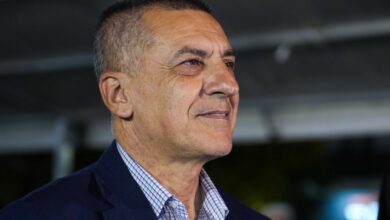 Κουρέτας:-Γραφείο-στα-Τρίκαλα-–-«όχι»-Τσιάρα