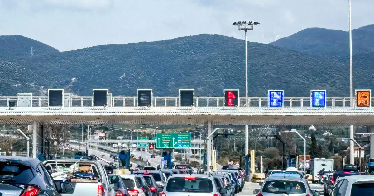 Επιστροφή-εκδρομέων-του-Πάσχα:-Αυξημένη-κίνηση-στις-εθνικές-οδούς-–-Μποτιλιάρισμα-στον-Κηφισό
