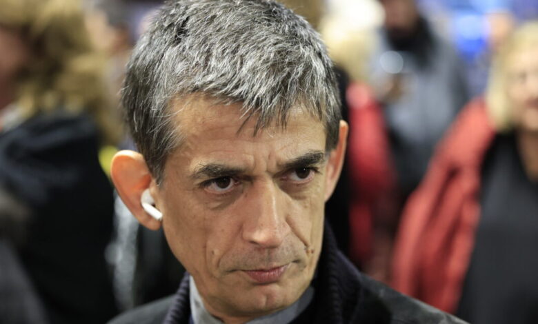 Σφοδρή-επίθεση-Καρανίκα-σε-ΣΥΡΙΖΑ,-Τσίπρα,-ΝΕΑΡ-και-ΠΑΣΟΚ:-«Άχρηστη-και-ανίκανη-αντιπολίτευση,-στην-κοσμάρα-της»