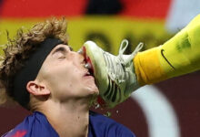 Ο-Φερμίν-Λόπες-δέχθηκε-τις-τάπες-του-Μούσο-στο-πρόσωπο-και-του-άνοιξε-η-μύτη,-απίστευτος-τραυματισμός-στο-Ατλέτικο-–-Μπαρτσελόνα