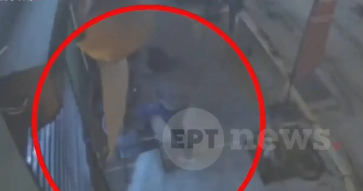 Θεσσαλονίκη:-Διαρρήκτης-πήδηξε-από-ύψος-2,5-μέτρων-για-να-ξεφύγει-–-Βίντεο-ντοκουμέντο-από-την-αποτυχημένη-προσπάθεια-κλοπής