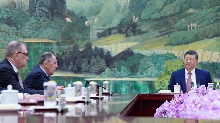 Μήνυμα-Λαβρόφ-προς-το-Πεκίνο:-Η-Μόσχα-είναι-εδώ-για-να-«ισοσκελίσει»-το-όποιο-έλλειμμα-ενεργειακών-πόρων-της-Κίνας