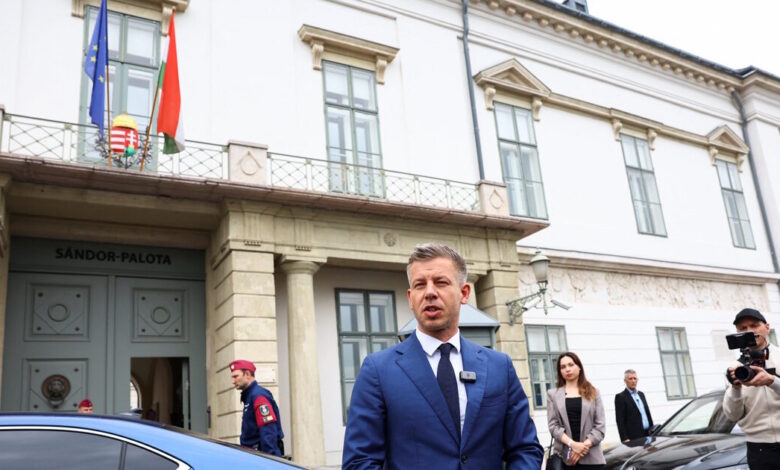 Ουγγαρία:-Ο-Πέτερ-Μαγιάρ-καλεί-τον-πρόεδρο-της-χώρας,-Τάμας-Σούλιοοκ-να-παραιτηθεί