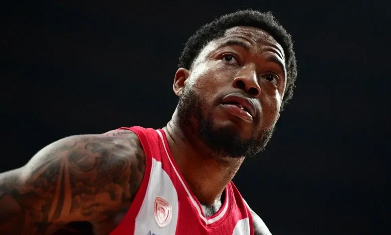 Ολυμπιακός:-Νοκ-άουτ-Τζόουνς-και-Μόρις-με-Αρμάνι-Μιλάνο,-επιστρέφουν-Φουρνιέ-και-Νιλικίνα