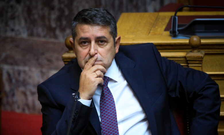 Γιώργος-Μυλωνάκης:-Για-αρκετά-ακόμη-24ωρα-διασωληνωμένος,-υπό-καταστολή,-στη-ΜΕΘ-μετά-τη-ρήξη-ανευρύσματος-εγκεφάλου