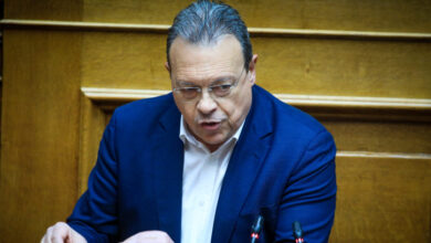 Φάμελλος-κατά-Μητσοτάκη-για-Λαζαρίδη:-Τι-άλλο-πρέπει-να-αποκαλυφθεί-για-να-διώξει-τον-πολιτικό-απατεώνα;