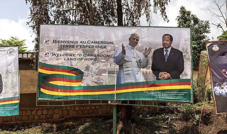 Στο-Καμερούν-ο-Πάπας-Λέων-ΙΔ’
