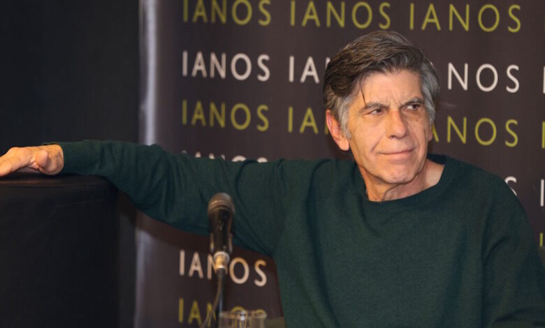 Γιάννης-Μπέζος:-«Έχω-μια-σχέση-“τόσο-–-όσο”-με-το-σούπερ-μάρκετ,-παίρνω-μόνο-τα-απολύτως-απαραίτητα»