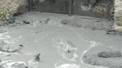 Κυψέλη:-Αναβλύζει-τσιμέντο-από-τον-δρόμο-–-Διακοπή-της-κυκλοφορίας