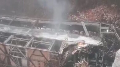 Τραγωδία-στον-Ισημερινό:-14-νεκροί-και-δεκάδες-τραυματίες-από-πτώση-λεωφορείου-σε-χαράδρα