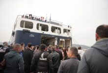 Λέσβος:-Συνεχίζεται-το-μπλόκο-στο-λιμάνι-της-Μυτιλήνη-από-τους-κτηνοτρόφους