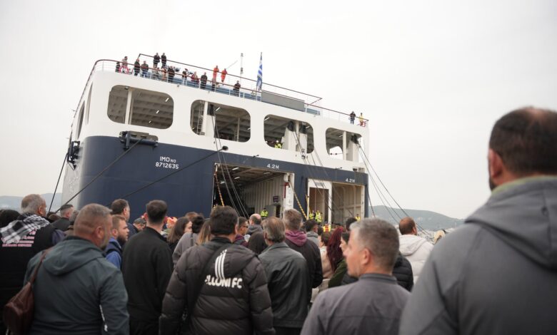 Λέσβος:-Συνεχίζεται-το-μπλόκο-στο-λιμάνι-της-Μυτιλήνη-από-τους-κτηνοτρόφους