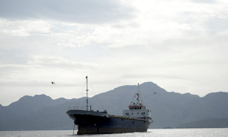 Στενά-του-Ορμούζ:-Πέρασαν-δυο-δεξαμενόπλοια-για-το-Ιράκ-παρά-τον-αμερικανικό-αποκλεισμό