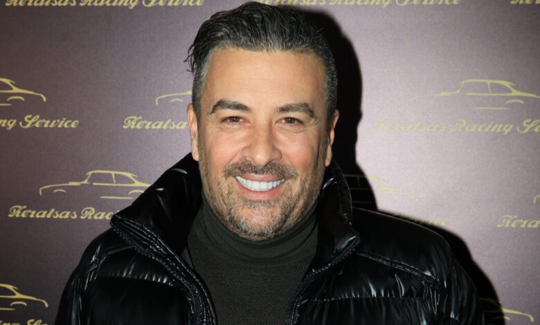 Ο-Γιάννης-Αϊβάζης-είναι-ξανά-ερωτευμένος-μετά-το-διαζύγιο-από-τη-Μαρία-Κορινθίου-–-Πλάνα-με-τη-νέα-του-σύντροφο