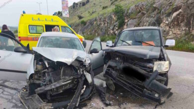 Πέντε-τραυματίες-σε-τροχαίο-στην-εθνική-οδό-Λάρισας-–-Κοζάνης,-οι-επιβαίνοντες-στο-ένα-από-τα-δύο-αυτοκίνητα-πήγαιναν-σε-κηδεία