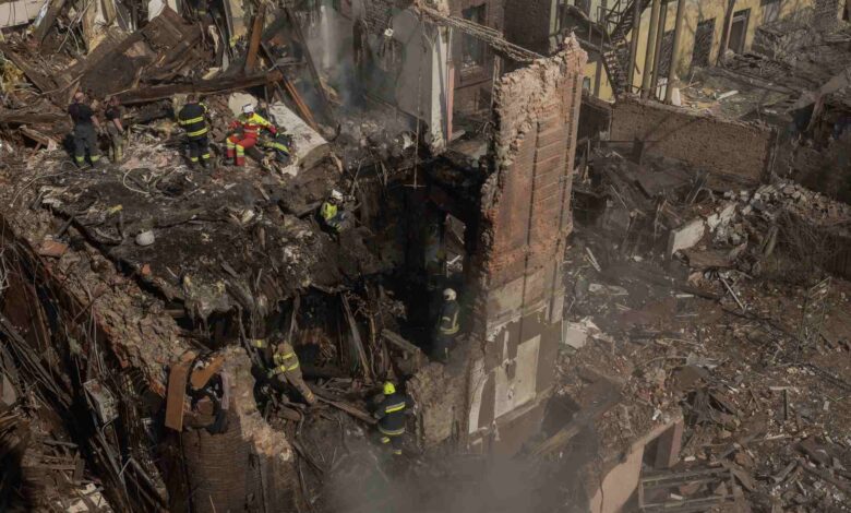 Ουκρανία:-17-νεκροί-και-100-τραυματίες-από-ρωσικές-επιθέσεις