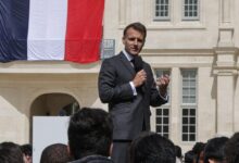 Ο-Μακρόν-προτείνει-«μία-ημέρα-χωρίς-ίντερνετ»-κάθε-μήνα-στους-νέους-–-Η-ελληνική-λέξη-που-χρησιμοποίησε