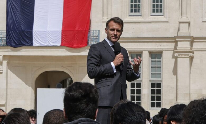 Ο-Μακρόν-προτείνει-«μία-ημέρα-χωρίς-ίντερνετ»-κάθε-μήνα-στους-νέους-–-Η-ελληνική-λέξη-που-χρησιμοποίησε