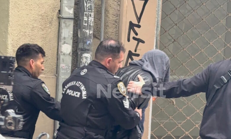 Τα-δύο-σενάρια-για-το-θρίλερ-με-τη-νεκρή-γυναίκα-στο-κέντρο-της-Αθήνας-–-Με-αμυχές-το-θύμα-και-ο-45χρονος-Ιταλός