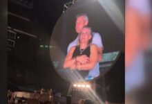 Η-Κρίστιν-Κάμποτ-ρίχνει-«μαύρο»-στους-coldplay-μετά-το-σκάνδαλο-της-kiss-cam:-«Δεν-θα-ξαναπάω-σε-συναυλία-τους»