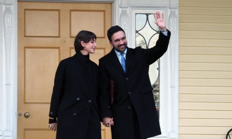 Ζόραν-Μαμντάνι:-Στη-δημοσιότητα-η-φορολογική-δήλωση-με-τη-σύζυγό-του-–-1600-δολάρια-από-τη-ραπ,-131.000-από-την-πολιτική