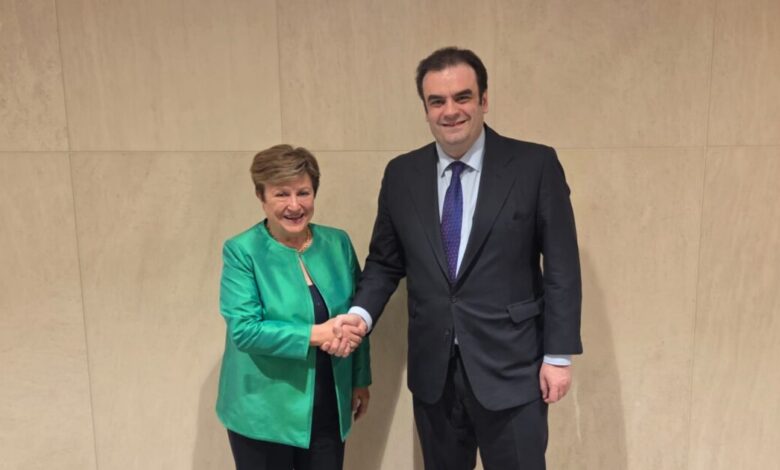 Πιερρακάκης-στο-ΔΝΤ:-Η-θετική-πορεία-της-ελληνικής-οικονομίας-στο-τραπέζι-της-συνάντησης-με-την-Κρισταλίνα-Γκεοργκίεβα