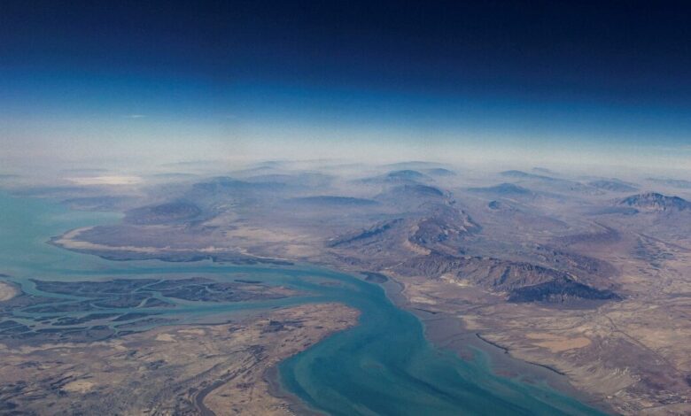 Ανάλυση:-Το-παιχνίδι-του-Ιράν-με-το-«άνοιγμα»-των-Στενών-του-Ορμούζ,-ο-έξυπνος-ελιγμός-σε-έναν-πόλεμο-εντυπώσεων