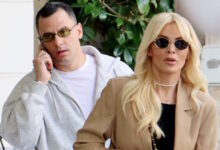 Ο-Παναγιώτης-Κουτσουμπής-είναι-ξετρελαμένος-με-την-κόρη-του-–-Κυκλοφορεί-με-μπλούζα-που-γράφει-«daddy»