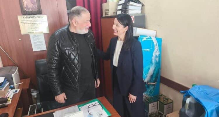 Συνάντηση-της-Μαρίνας-Κοντοτόλη-με-τον-Σύλλογο-Γονέων-με-Τρία-Παιδιά-Τρικάλων