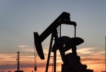 Σε-ελεύθερη-πτώση-το-πετρέλαιο-μετά-την-είδηση-ανοίγματος-των-Στενών-του-Ορμούζ-–-Πέριξ-των-88-δολαρίων-το-brent