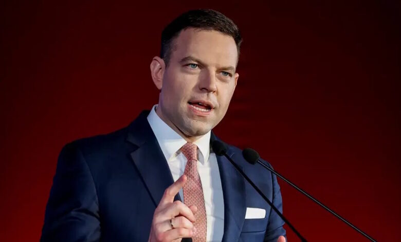 Ο-Στέφανος-Κασσελάκης-καταγγέλλει-τον-Κωνσταντίνο-Κυρανάκη-για-«σεξιστική-συμπεριφορά»-προς-τη-δημοσιογράφο-Μίνα-Καραμήτρου