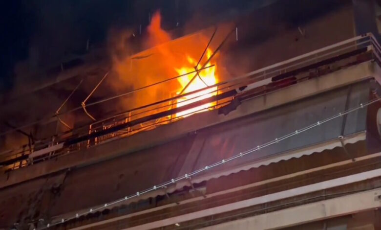 Κολωνός:-Δυο-νεκροί-μετά-από-φωτιά-σε-διαμέρισμα