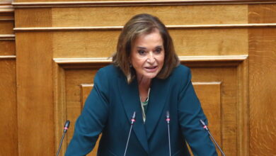 Ντόρα-Μπακογιάννη:-«Ο-Μακάριος-Λαζαρίδης-θα-έπρεπε-να-έχει-διευκολύνει-τον-πρωθυπουργό-και-το-κόμμα»