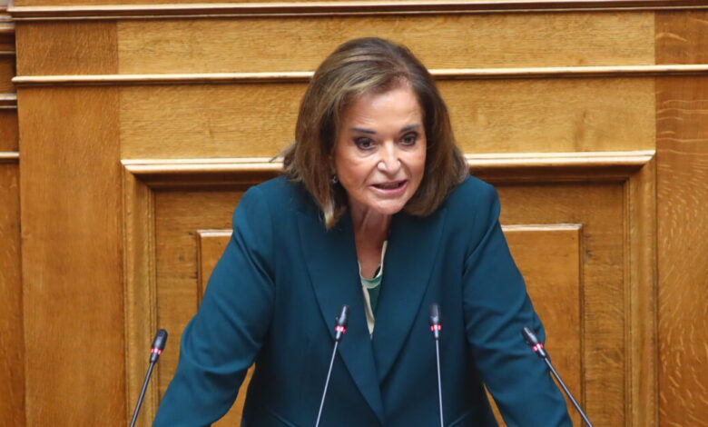 Ντόρα-Μπακογιάννη:-«Ο-Μακάριος-Λαζαρίδης-θα-έπρεπε-να-έχει-διευκολύνει-τον-πρωθυπουργό-και-το-κόμμα»