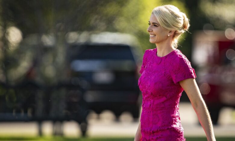 Νάταλι-Χαρπ:-Η-εμμονική-συνεργάτιδα-του-Τραμπ-που-σήμανε-συναγερμό-στις-Μυστικές-Υπηρεσίες-–-Λέει-ότι-του-χρωστάει-τη-ζωή-της