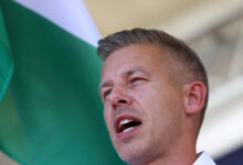 Μαγιάρ:-«Ας-σταματήσουμε-τη-μαζική-καταστροφή-εγγράφων-που-αποδεικνύουν-την-ευθύνη-της-κυβέρνησης-Όρμπαν»