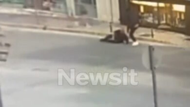 Παλλήνη:-Βίντεο-ντοκουμέντο-με-τον-άγριο-ξυλοδαρμό-κοσμηματοπώλη-για-διαφορά-τριών-ευρώ