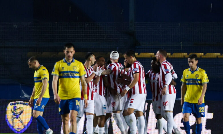 Παναιτωλικός-–-Πανσερραϊκός-2-3:-Δεύτερη-νίκη-στα-πλέι-άουτ-και-εκτός-της-«ζώνης»-του-υποβιβασμού-οι-Σερραίοι