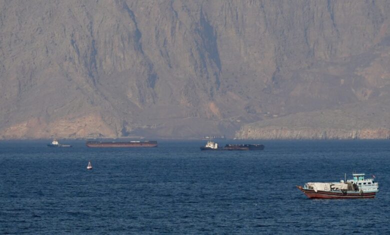 Ινδία:-Δύο-πλοία-με-ινδική-σημαία-δέχτηκαν-επίθεση-στα-Στενά-του-Ορμούζ,-επιβεβαιώνει-η-κυβέρνηση