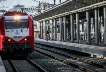 Βέροια:-Ακινητοποιήθηκε-αμαξοστοιχία-που-εκτελεί-το-δρομολόγιο-1735-λόγω-πτώσης-δέντρου