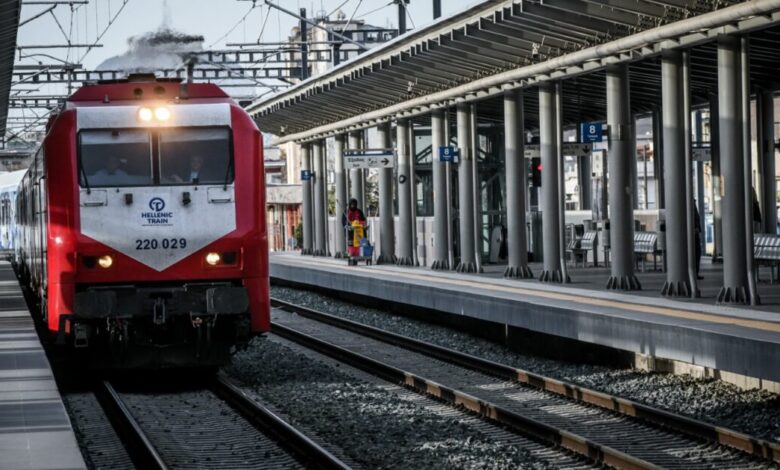 Βέροια:-Ακινητοποιήθηκε-αμαξοστοιχία-που-εκτελεί-το-δρομολόγιο-1735-λόγω-πτώσης-δέντρου